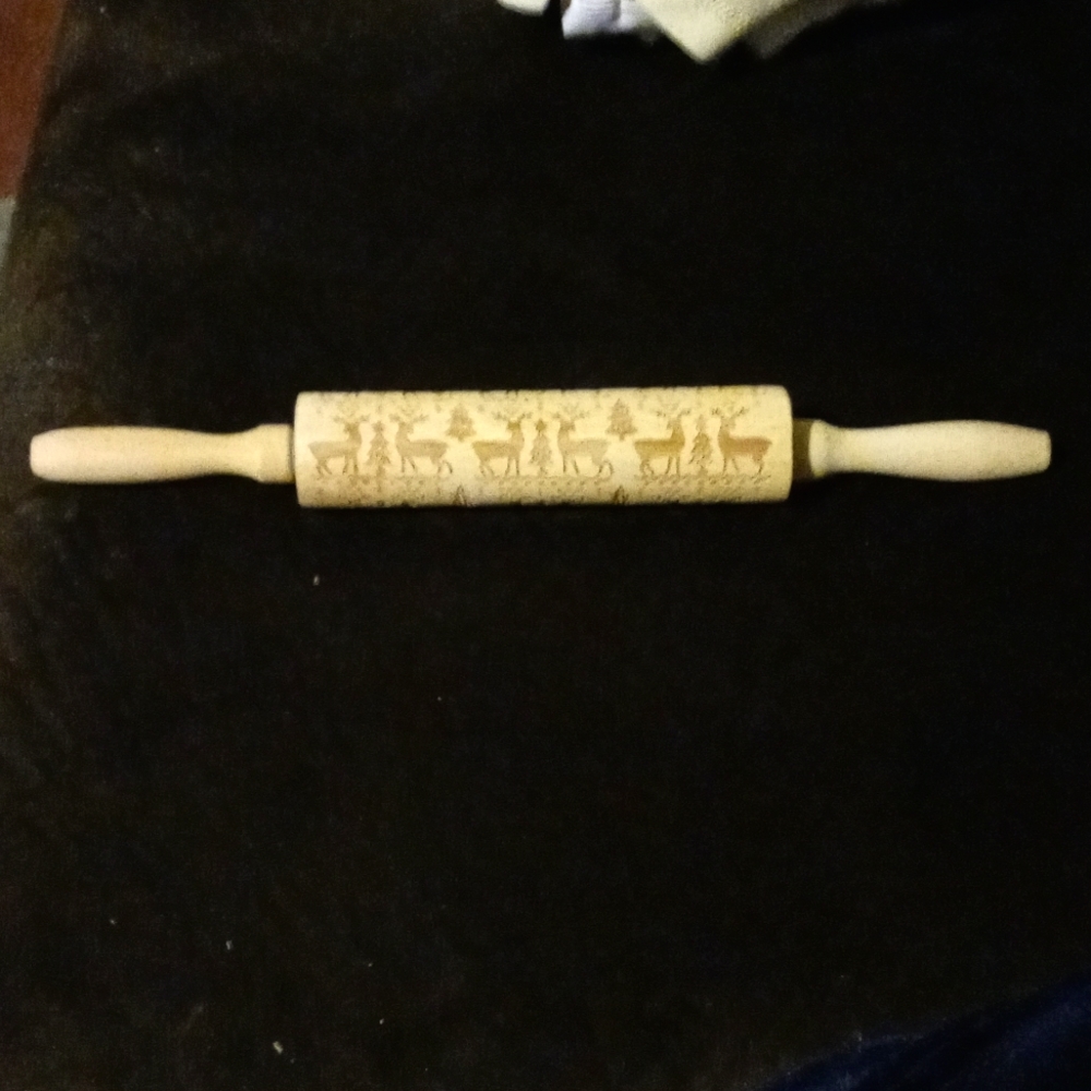 🆕 Christmas cookie stamp roller designed w/ reindeers, trees & snow **SEE PICS* - Picture 2 of 3
